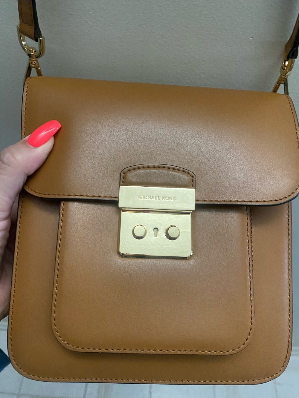 Michael Kors Sloan Editor Leather messenger bag - Picture 4 of 14